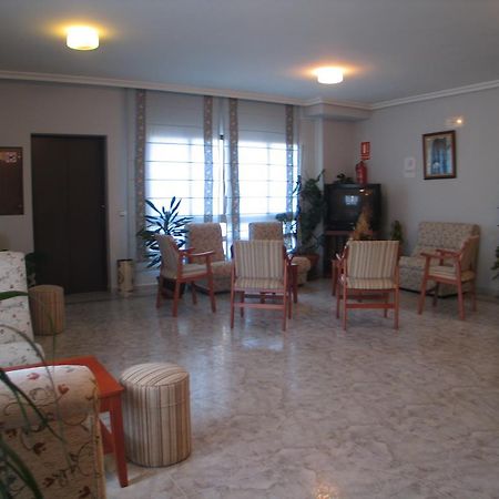 Hotel San Cristobal Coria Extérieur photo